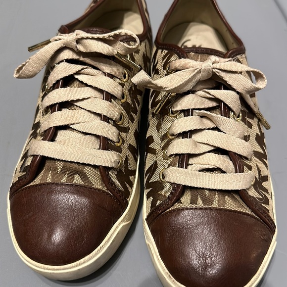 Michael Kors Logo Sneakers City Signature Monogram MK Women's Size 9M Brown/Tan - Picture 1 of 8